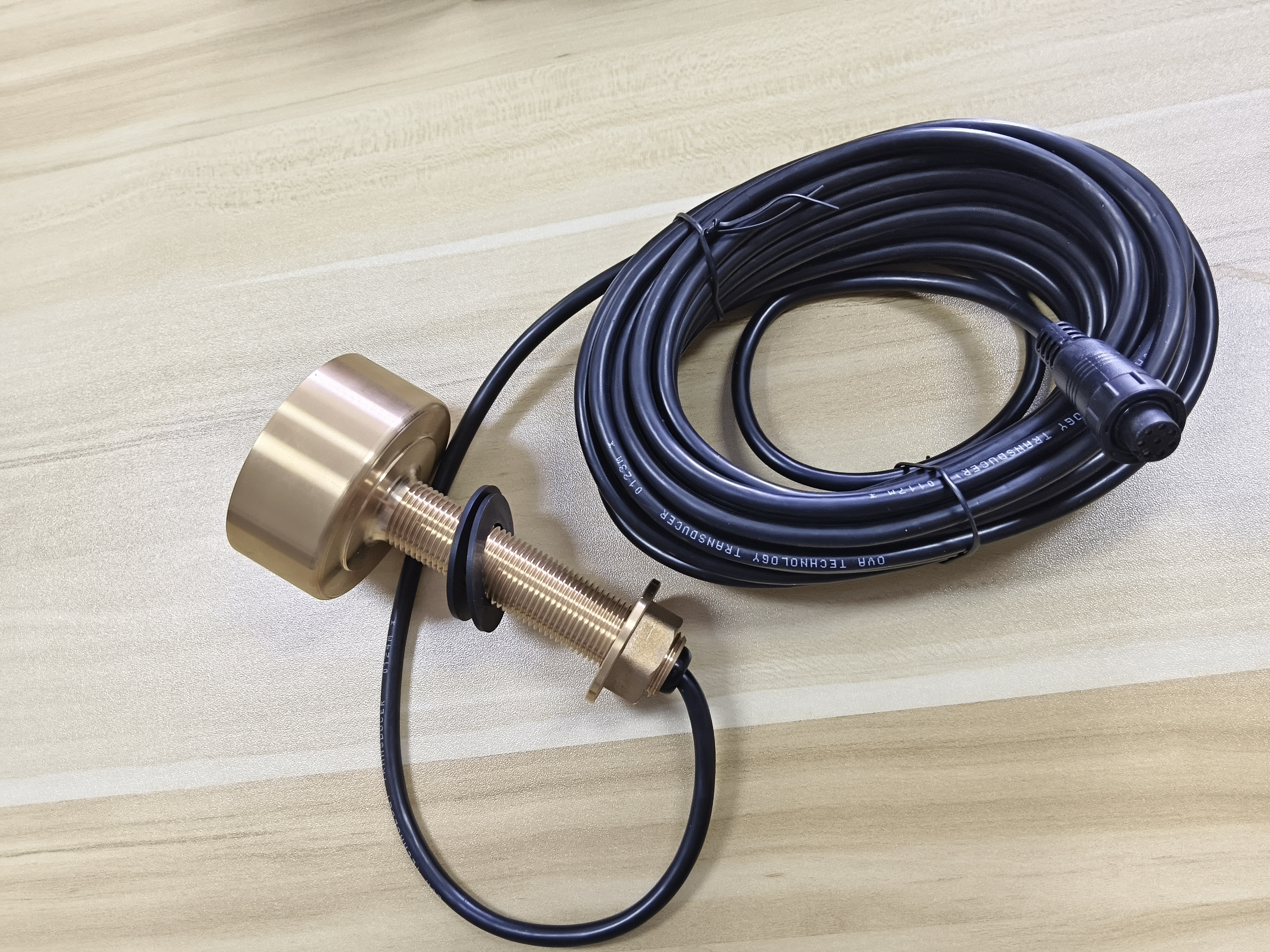 محول طاقة Matsutec TD-25B 4Pin - مراجعة Fish Finder Transducer وسعره